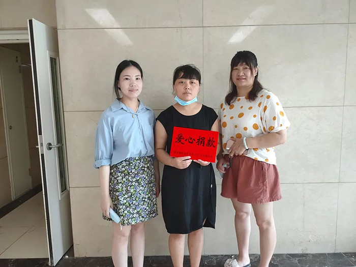 暖心慰問，進(jìn)行中